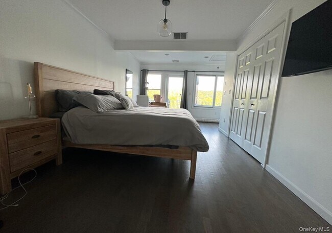 Building Photo - 1408 NY-292