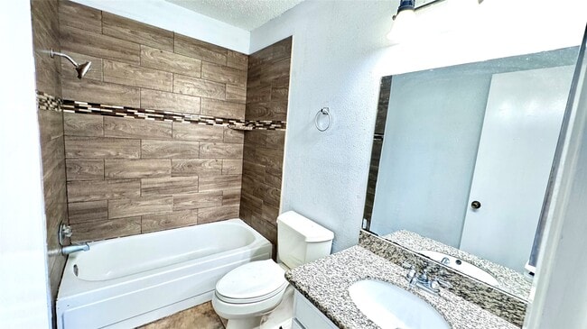 Building Photo - 2511 Maple Tree Ct