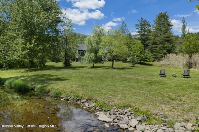 Building Photo - 4599 NY-212