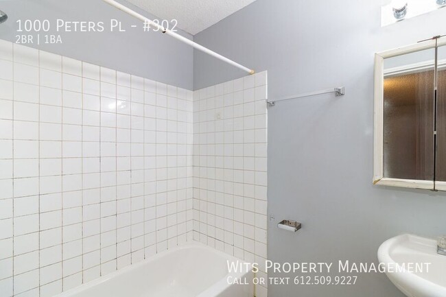 Building Photo - 2/1 Apartment in Desirable Columbia Heights