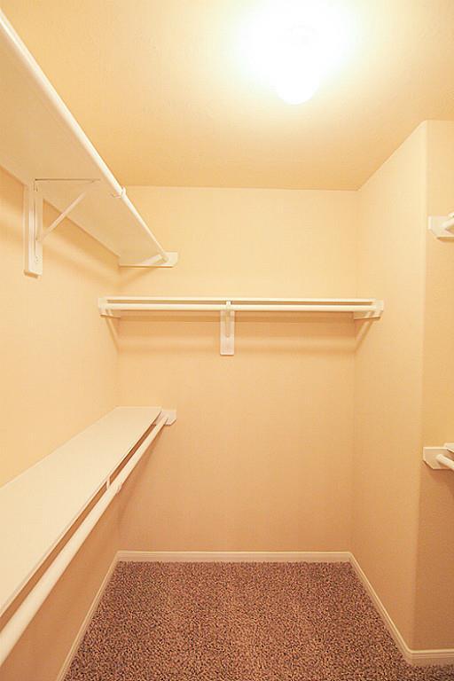 Building Photo - 8118 Malago Point Dr