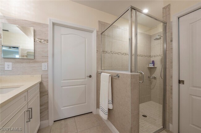 Building Photo - 6954 Avalon Cir