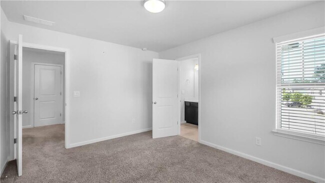 Building Photo - 1186 Arrowlake Rd