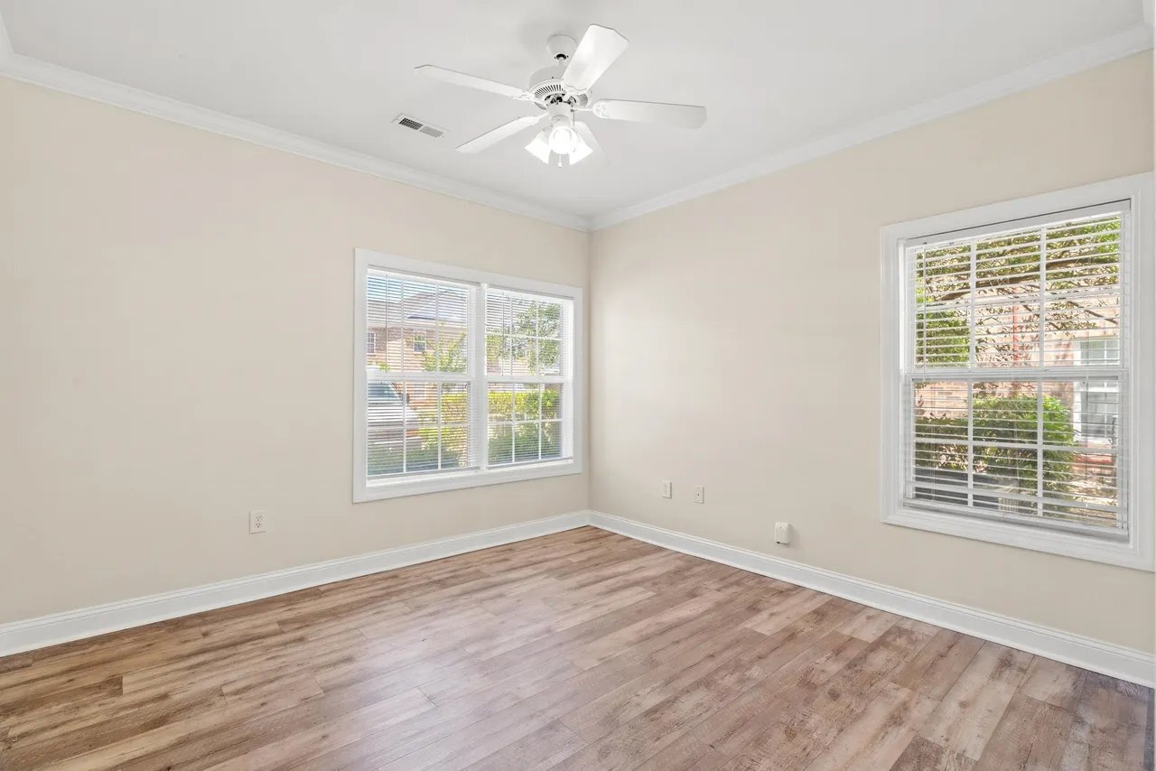 Building Photo - 2057 Silvercrest Dr