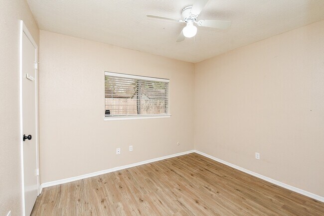 Building Photo - 4531 Algernon Dr