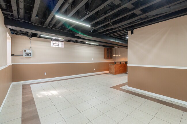 Building Photo - 3334 Cummings Ave