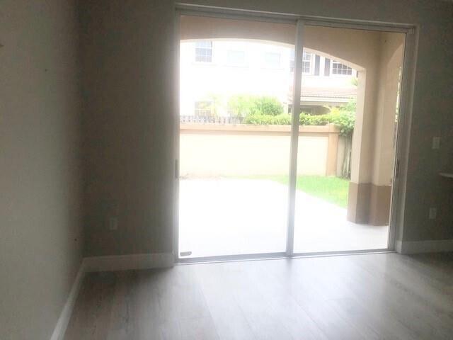 Building Photo - 230 Riverwalk Cir