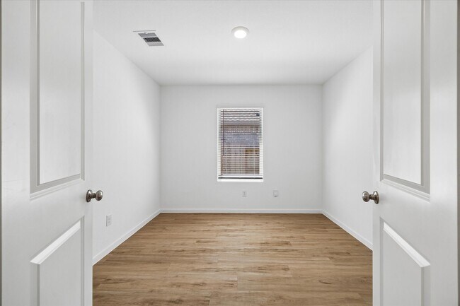 Building Photo - 21583 Casavatore Dr