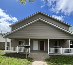 Building Photo - 3101 Holdrege St