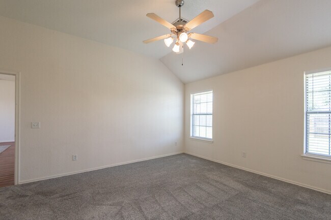 Building Photo - 17405 Bronze Ln