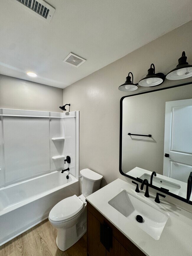Building Photo - Yacht Cove Condo
