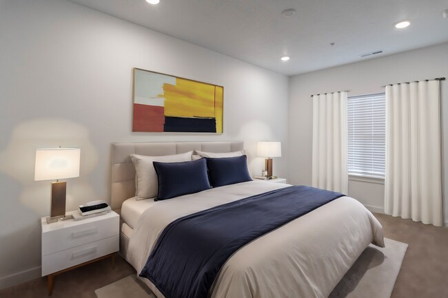 Primary Photo - Gorgeous Grant Style Condo in Vista View