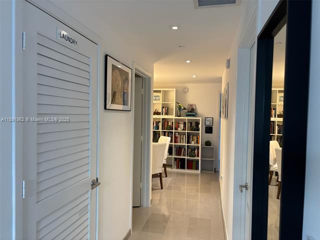 Building Photo - 68 SE 6th St