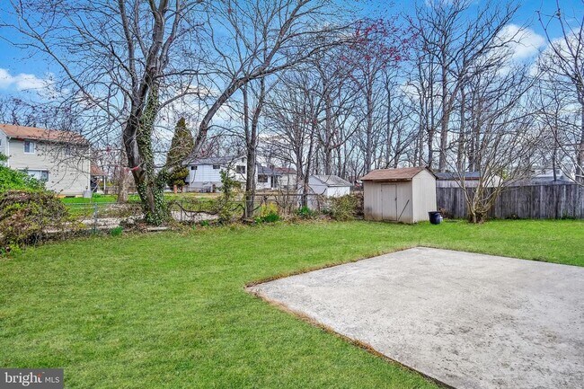 Building Photo - Beautifully renovated 3-bedroom, 2.5-bath detached home