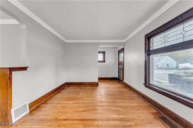 Building Photo - 5019 E 113th St