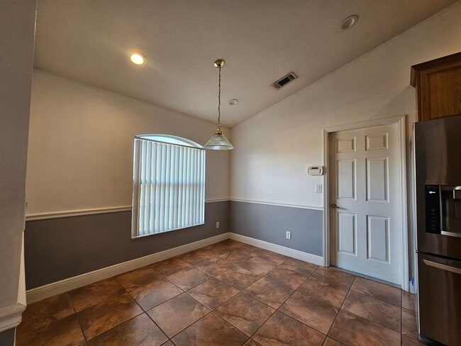 Building Photo - Beautifully Renovated Clermont Home Near Waterfront Park & Trails