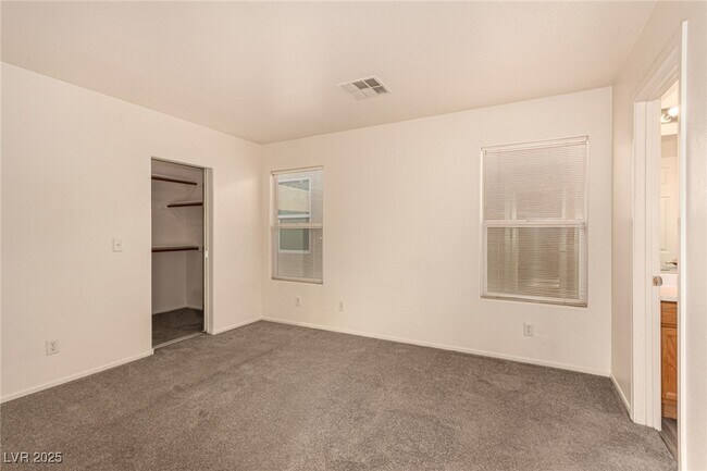 Building Photo - 10396 Midseason Mist St