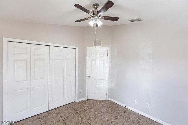 Building Photo - 2130 NE 8th Pl