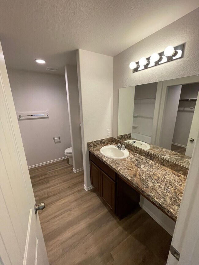 Building Photo - Pre-Leasing Now | Beautiful 3-Bedroom, 2-Bath Home in Magnolia – Available Soon