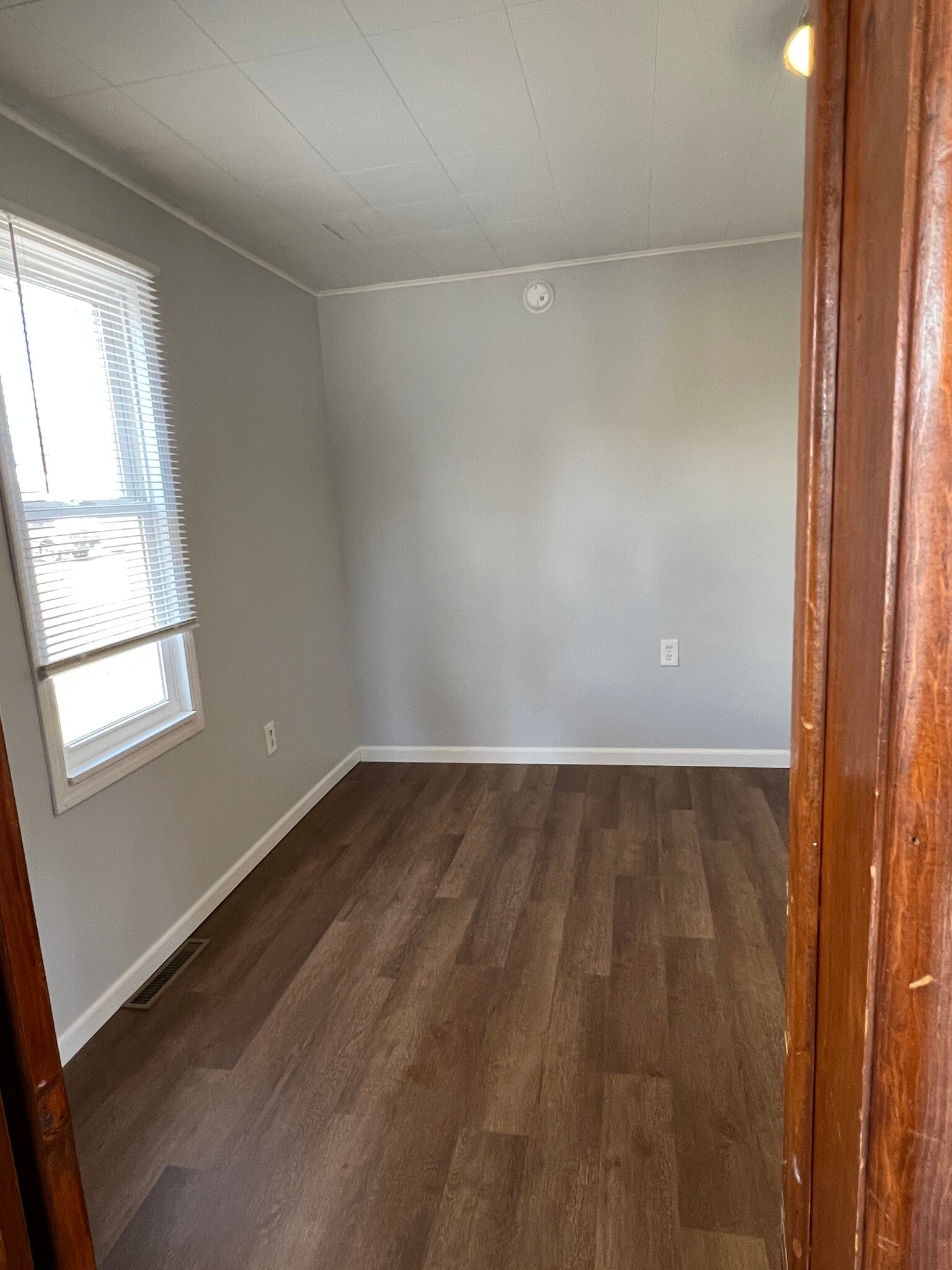 1st floor bedroom - 2301 Presque Isle Ave