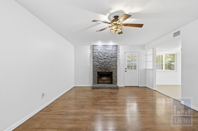 Building Photo - 7508 Elderberry Dr