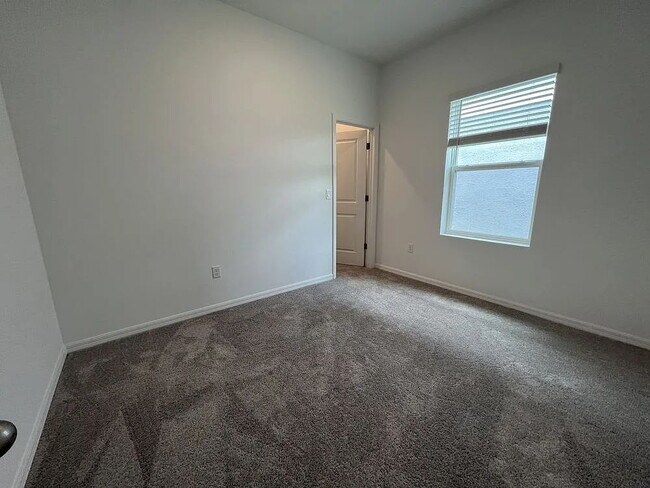 Building Photo - "Charming 3-Bed, 2-Bath Oasis in Zephyrhills – Your Perfect Retreat Awaits!"