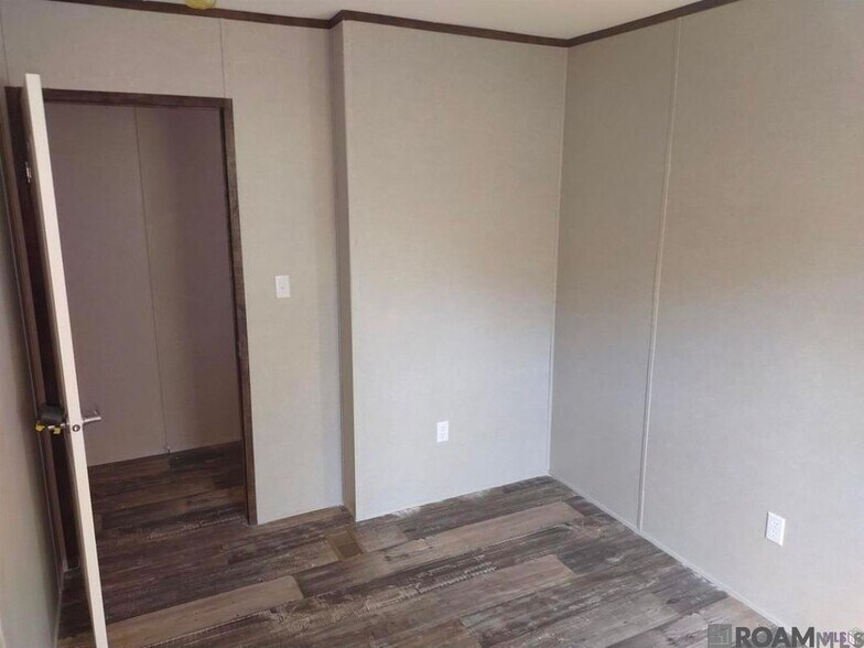 Building Photo - 18884 Scivicque Ln