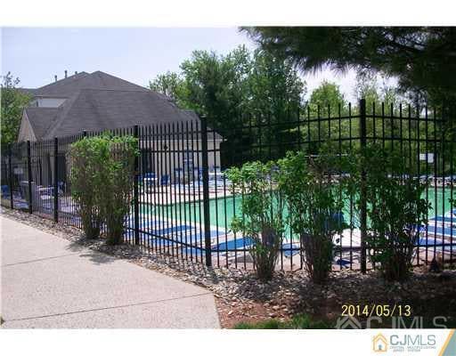 Building Photo - 1725 Waterford Dr