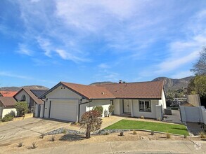 Building Photo - Great 3B/2BA House in San Carlos!