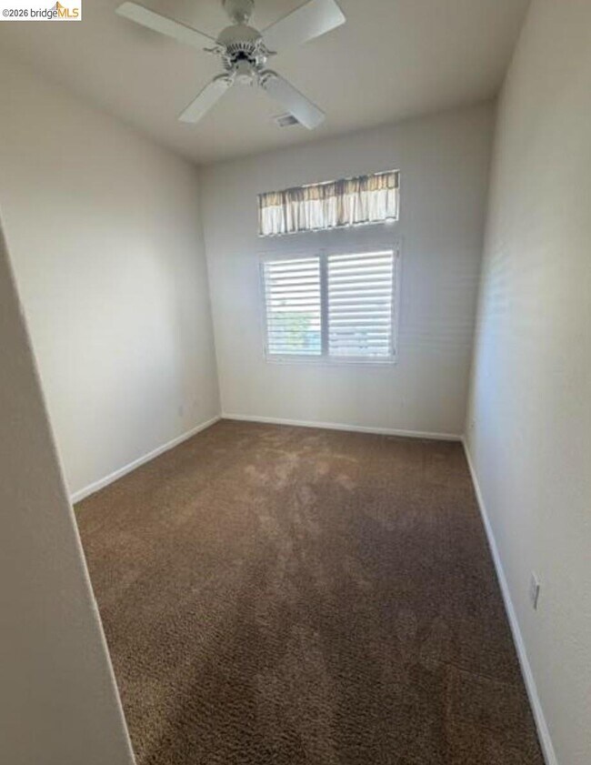 Building Photo - 170 Gala Ln