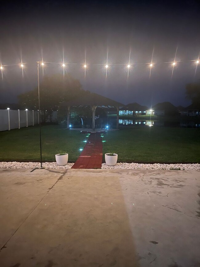 Building Photo - 3 Bedroom House in Addis with Pool, Gazebo...