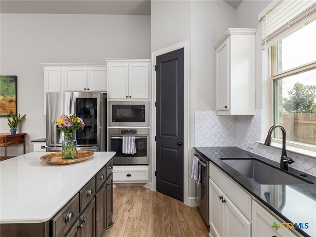 Building Photo - 253 Pink Granite Blvd
