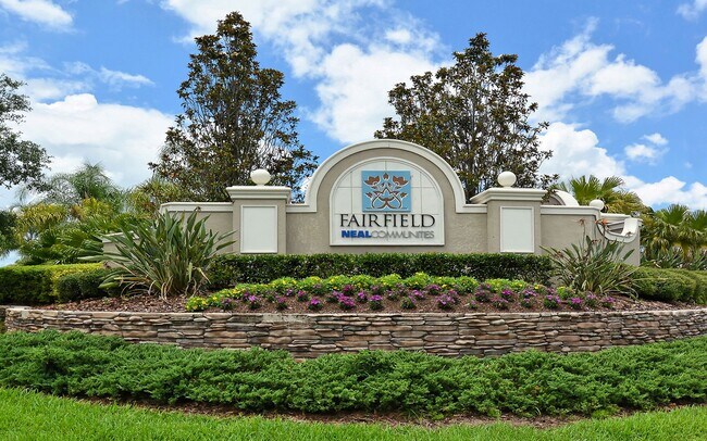 Building Photo - 2/2 plus den Villa in Fairfield with a 2 car garage