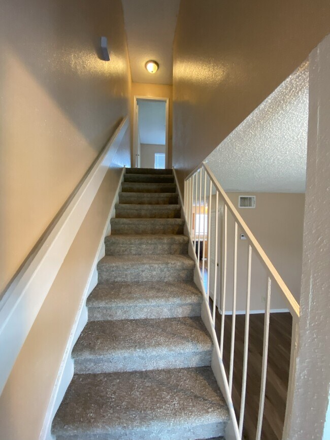 Stairs - 10661 Starcrest Dr