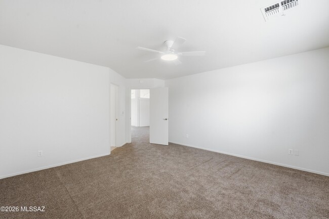 Building Photo - 10008 E Moonstruck Way