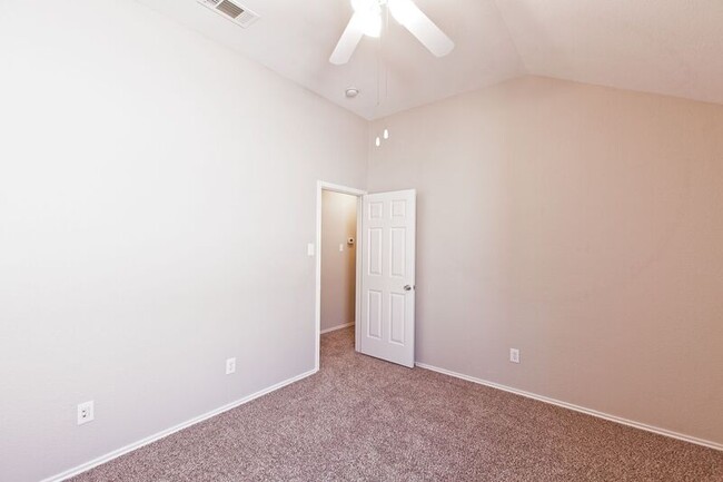 Building Photo - 10129 Placid Dr