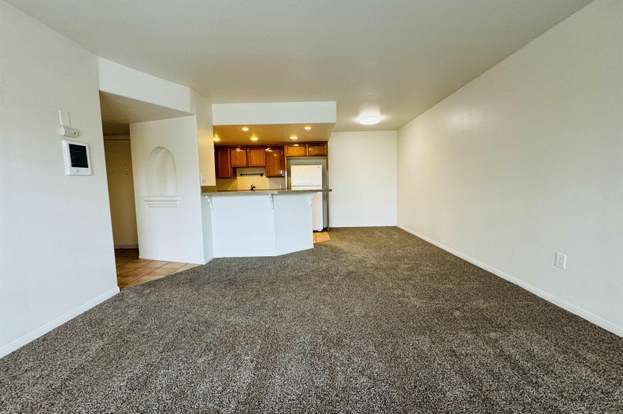 Building Photo - 360 Rosecrans St