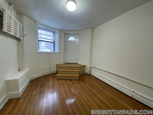 Building Photo - 36 Orkney Rd