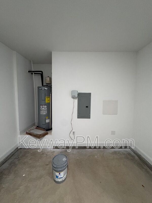 Building Photo - 2062 Denmark Ave SE