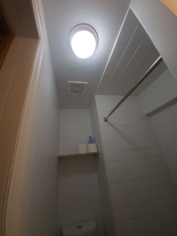 Building Photo - 1121 Monroe Ave