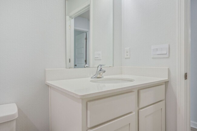 Building Photo - 522 Mary Lou Way