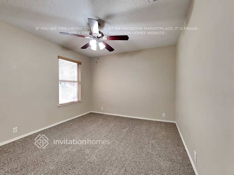 Building Photo - 1105 Iron Horse Dr