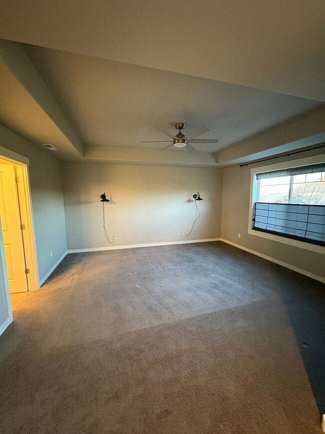 Building Photo - Newer 3 Bedroom / 2.5 Bathroom + Loft in the Ochoco Pointe Community