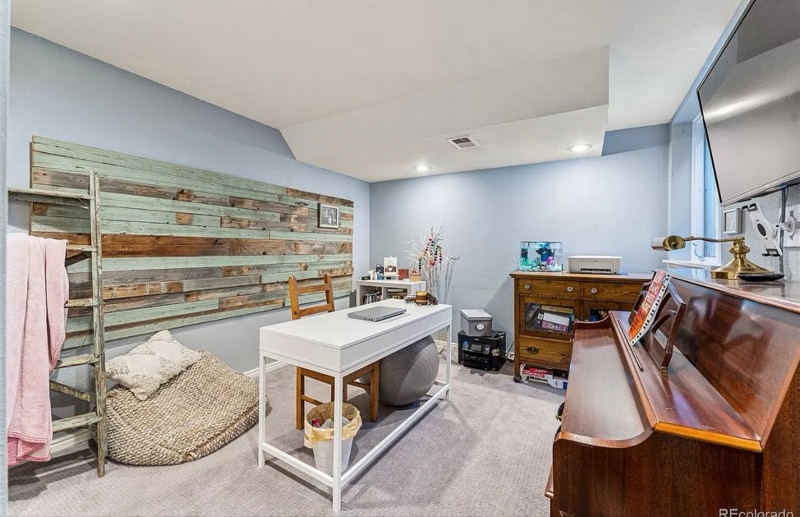 Building Photo - 4262 S Laredo Way