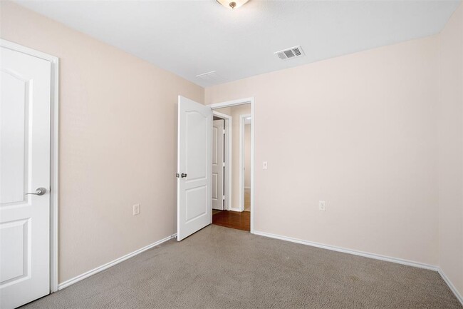Building Photo - 6905 Derby Downs Dr