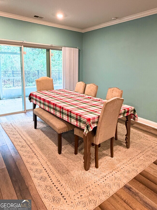 Building Photo - 208 Boatsman Way