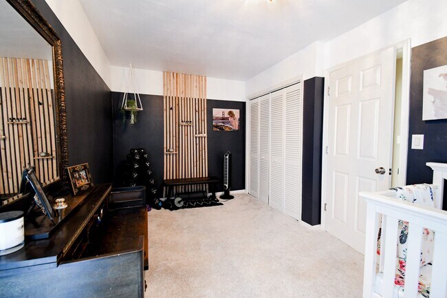 Building Photo - Welcome Home!