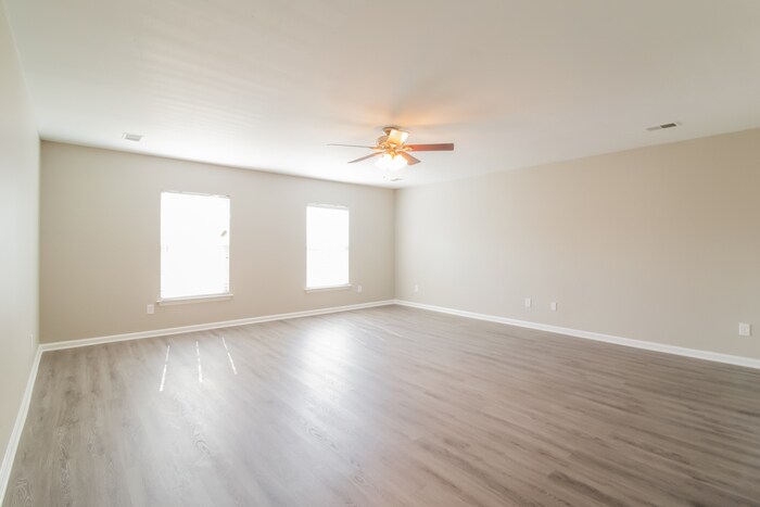 Building Photo - 228 Myrtle Way