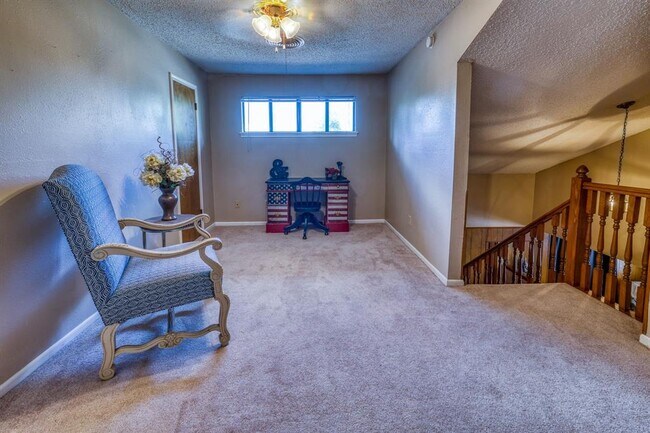 Building Photo - 402 Cottonwood St