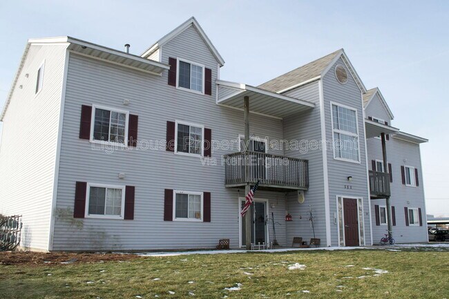 Building Photo - 589 W Randall St